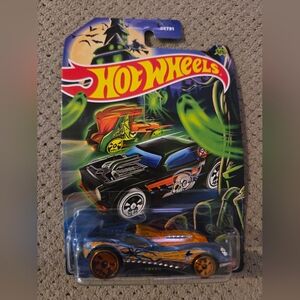 HOT WHEELS DIECAST - Halloween Assortment - CUL8R - 5/5 - New 2025 DXT91